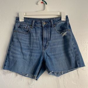 HIGH RISE American Eagle MID shorts - SIZE 2